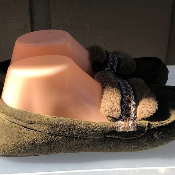 Isotoner Faux Fur Olive Slip on Shoes Size M(7) - Picture 7 of 9